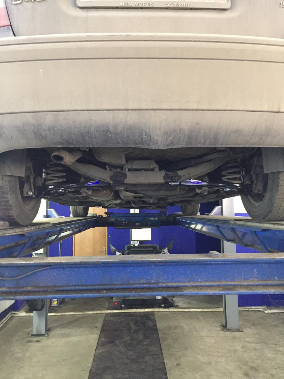 замена поперечных рычагов задней подвески вольво